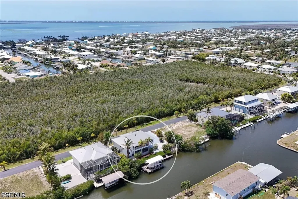 2932 Buttonwood Key Court St. James City FL 33956