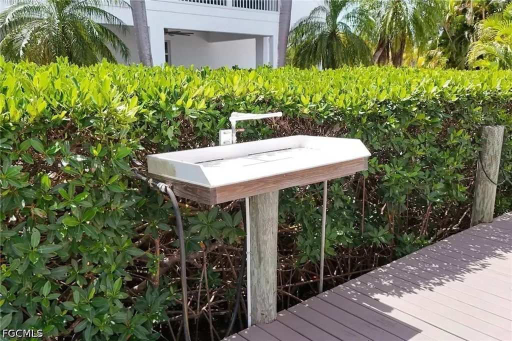 2932 Buttonwood Key Court St. James City FL 33956