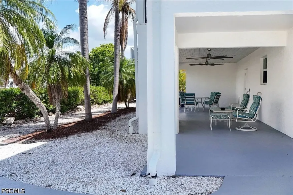 2932 Buttonwood Key Court St. James City FL 33956