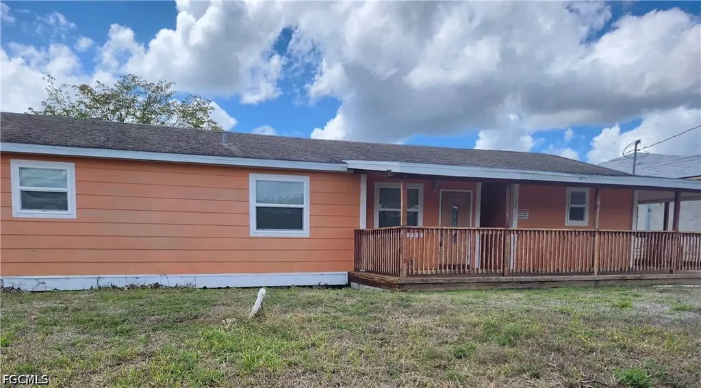 3417 19th Street SW Lehigh Acres FL 33976