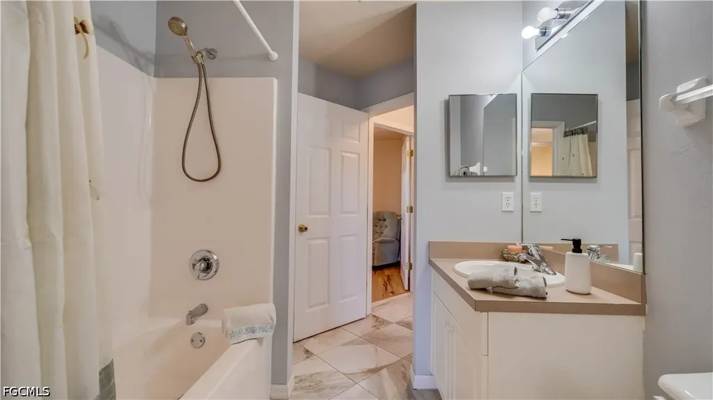 1105 SW 2nd Street Cape Coral FL 33991