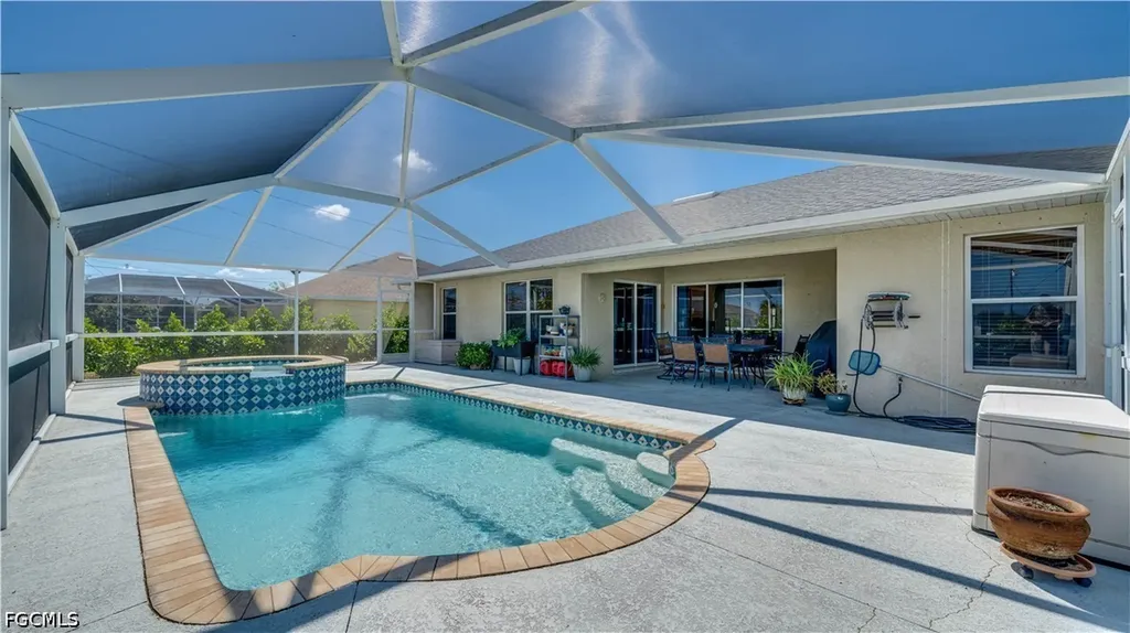 1105 SW 2nd Street Cape Coral FL 33991