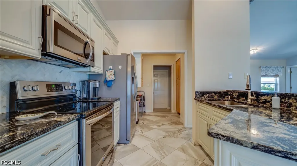 1105 SW 2nd Street Cape Coral FL 33991