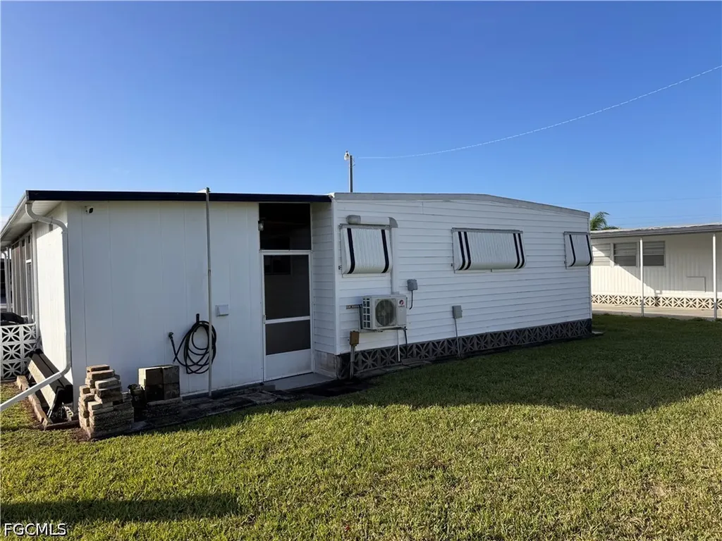 135 Orange Harbor Drive Fort Myers FL 33905