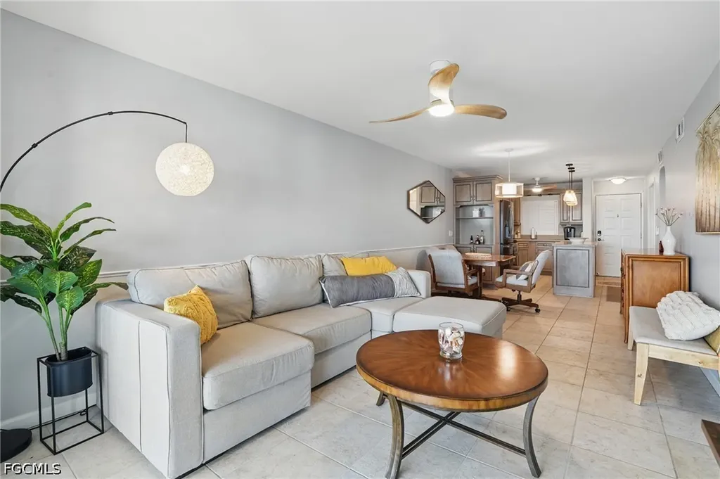 Fort Myers Beach FL, 6891 Estero Boulevard, Unit 362