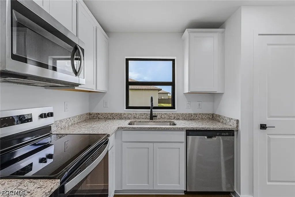 1006 NW 21st Terrace Cape Coral FL 33993