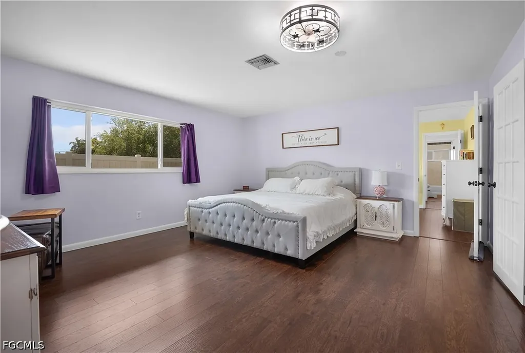 8512 Chatham Street Fort Myers FL 33907
