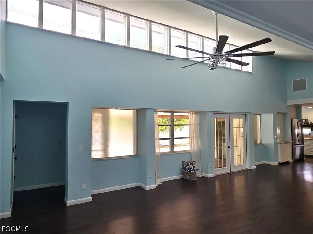 8512 Chatham Street Fort Myers FL 33907