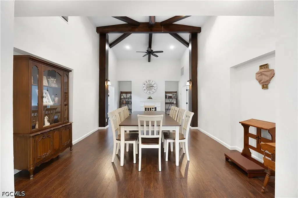 8512 Chatham Street Fort Myers FL 33907