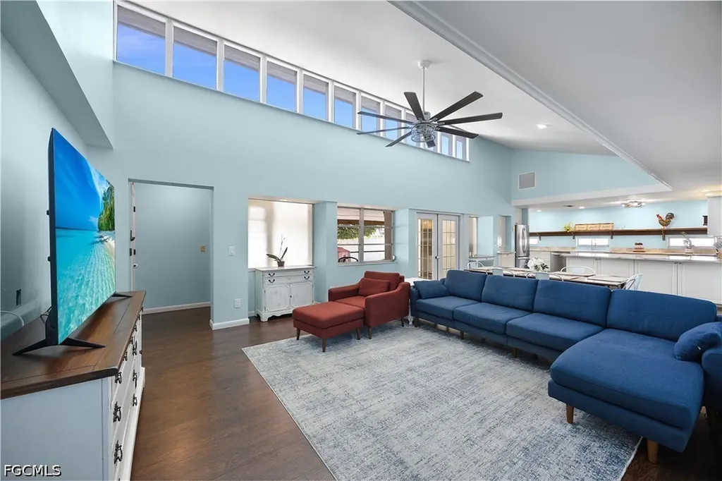 8512 Chatham Street Fort Myers FL 33907