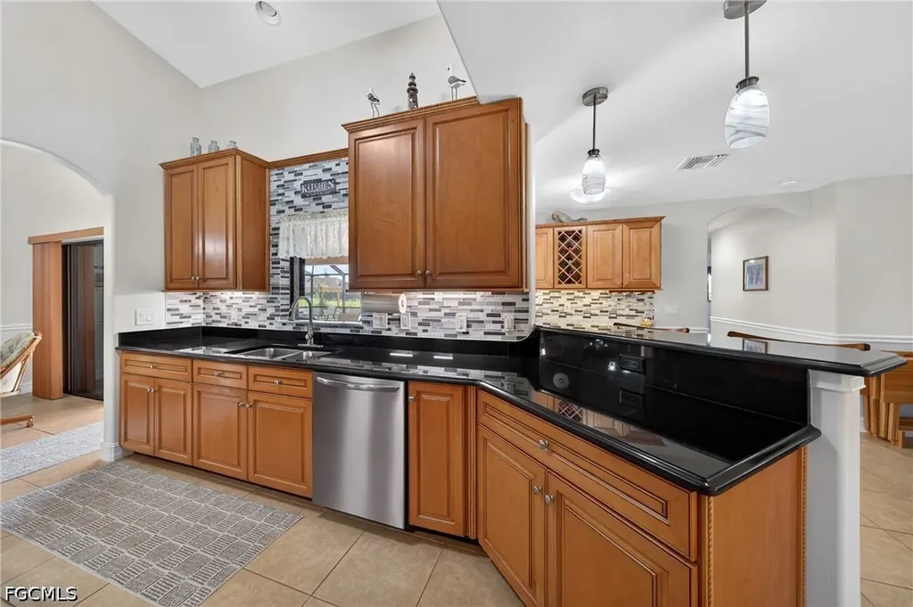 154 SE 21st Terrace Cape Coral FL 33990