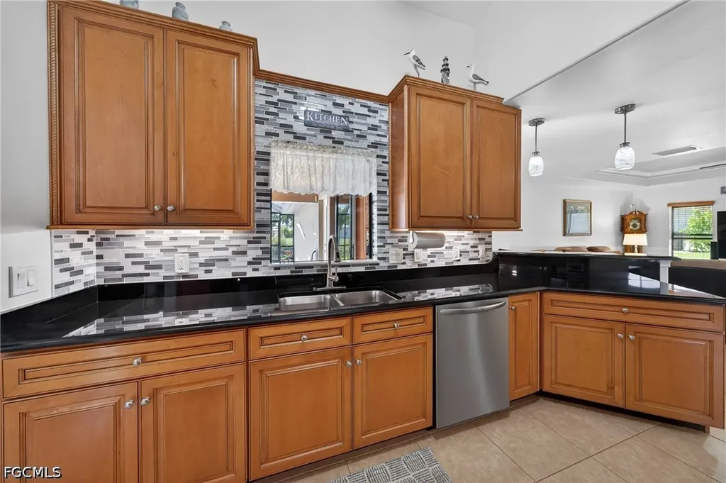 154 SE 21st Terrace Cape Coral FL 33990