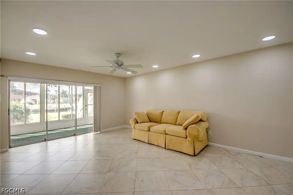 920 SE 46th Street Cape Coral FL 33904