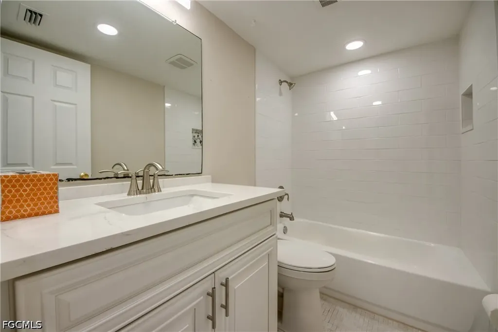 920 SE 46th Street Cape Coral FL 33904