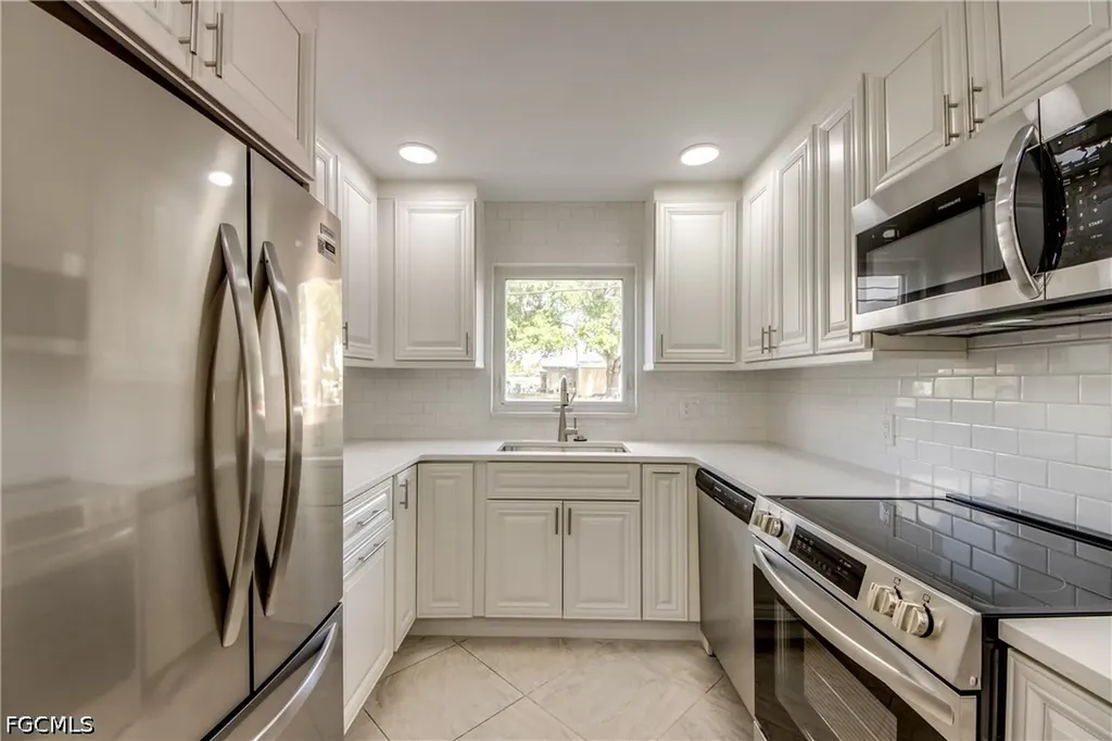 920 SE 46th Street Cape Coral FL 33904