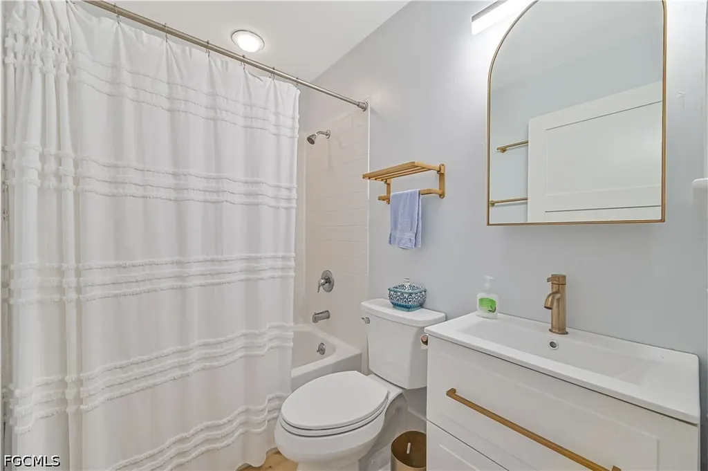 27541 Hickory Bay Drive Bonita Springs FL 34134