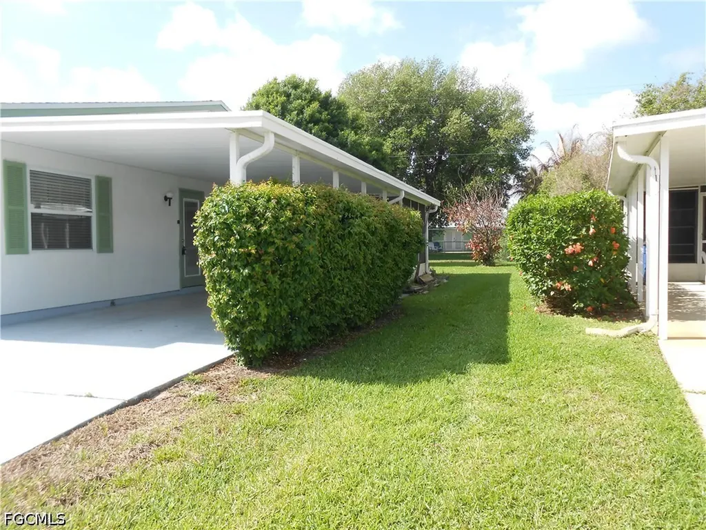 52 Heath Aster Lane Lehigh Acres FL 33936