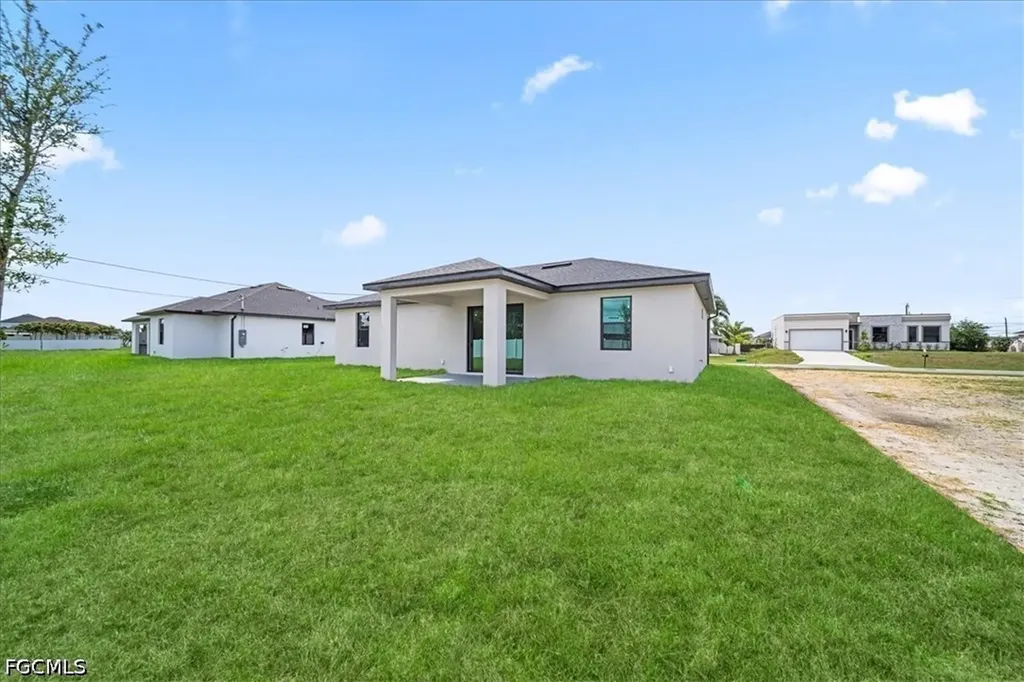 1329 NE 18th Terrace Cape Coral FL 33909