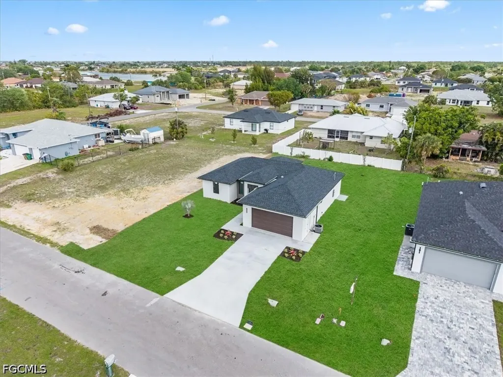 1329 NE 18th Terrace Cape Coral FL 33909