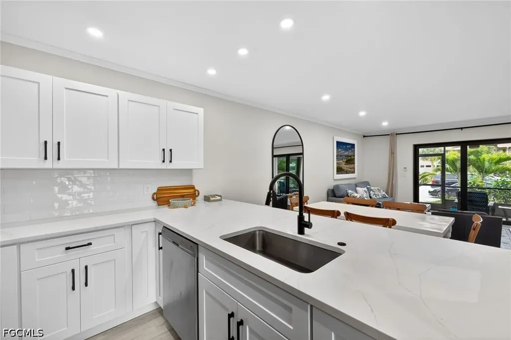 631 Nerita Street Sanibel FL 33957