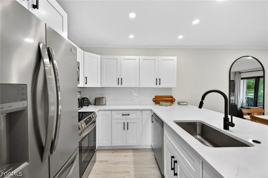 631 Nerita Street Sanibel FL 33957