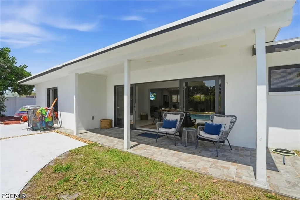442 El Dorado Parkway E Cape Coral FL 33904