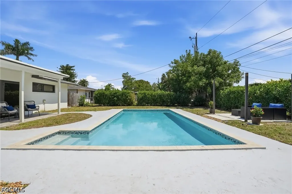 442 El Dorado Parkway E Cape Coral FL 33904