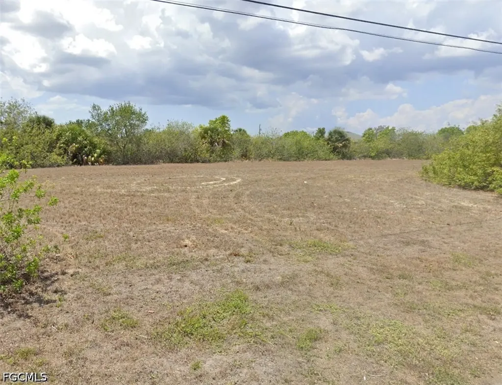 1214 NE 6th Avenue Cape Coral FL 33909