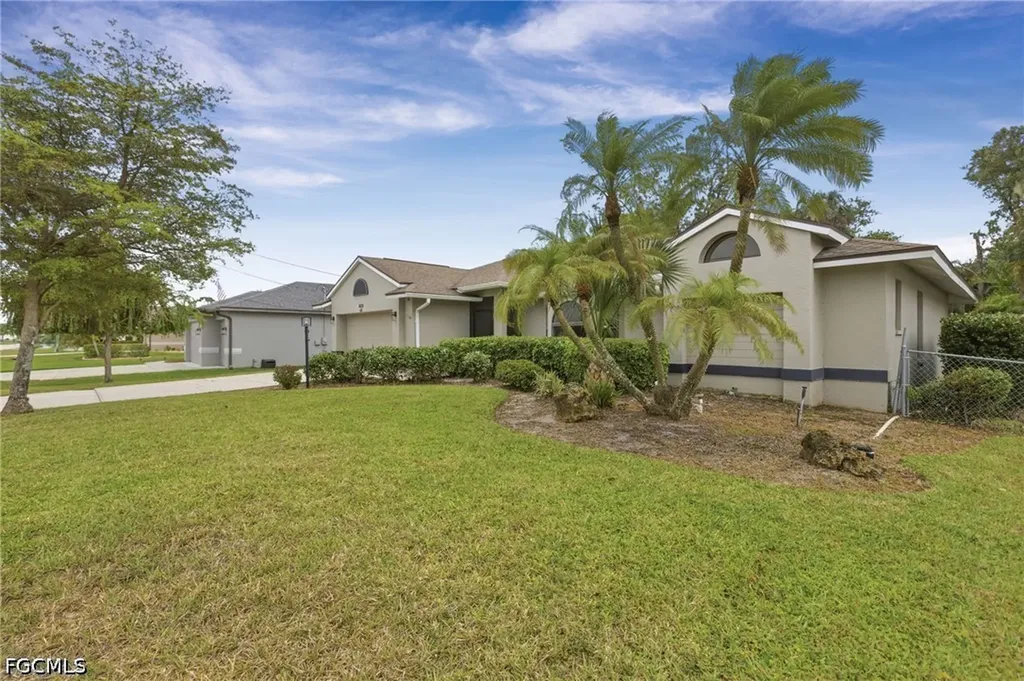 1828 SW 18th Terrace Cape Coral FL 33991