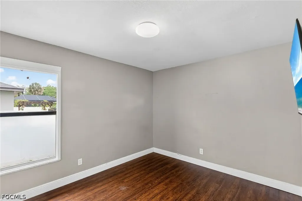 1828 SW 18th Terrace Cape Coral FL 33991