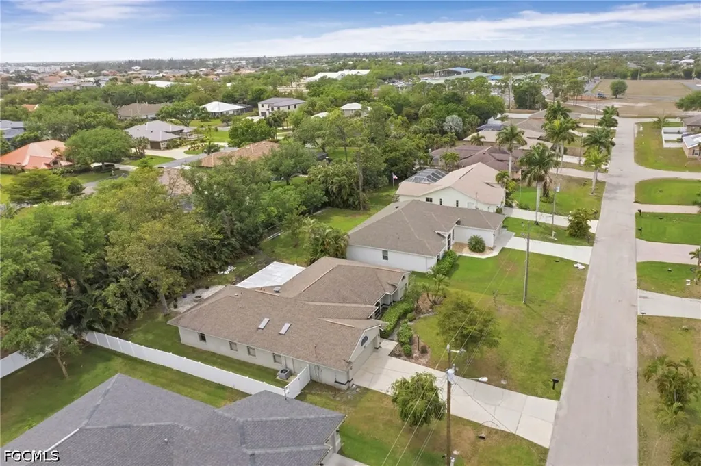 1828 SW 18th Terrace Cape Coral FL 33991