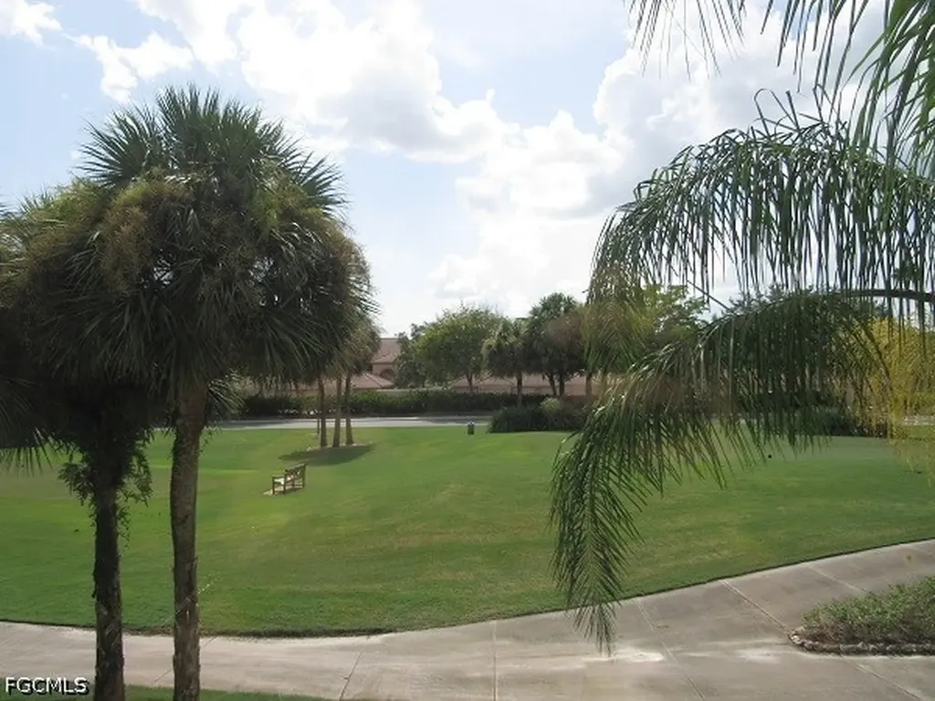 10537 Washingtonia Palm Way Fort Myers FL 33966