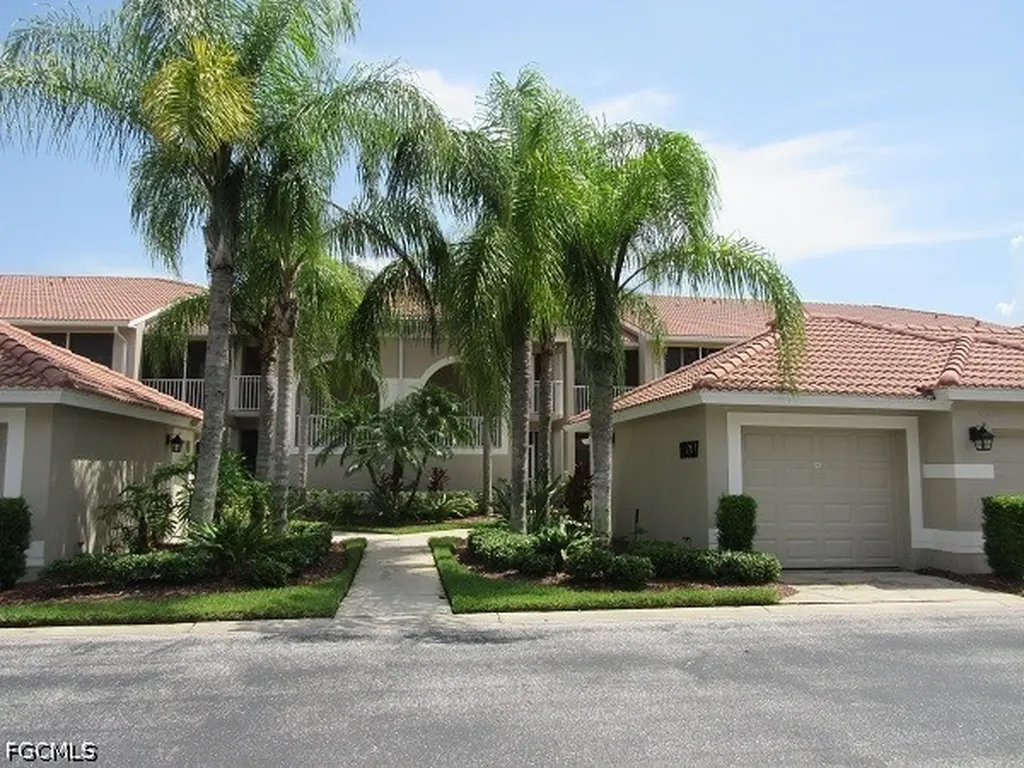 10537 Washingtonia Palm Way Fort Myers FL 33966