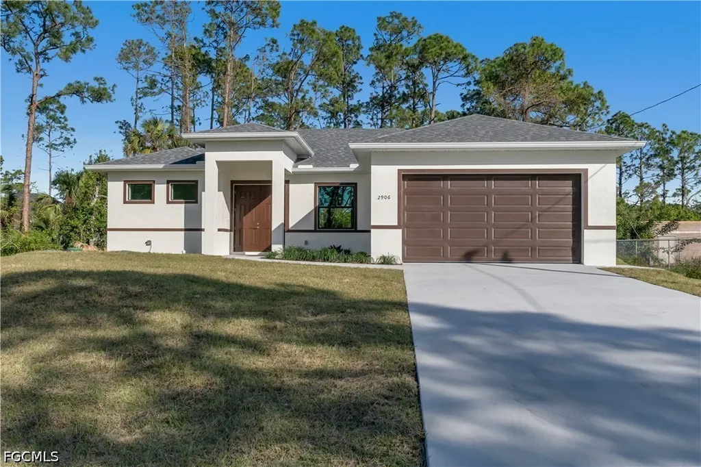 2612 12th Street SW Lehigh Acres FL 33976