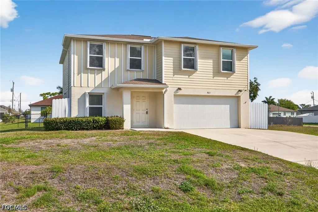 921 Jacaranda Parkway E Cape Coral FL 33909