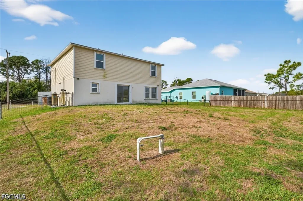 921 Jacaranda Parkway E Cape Coral FL 33909