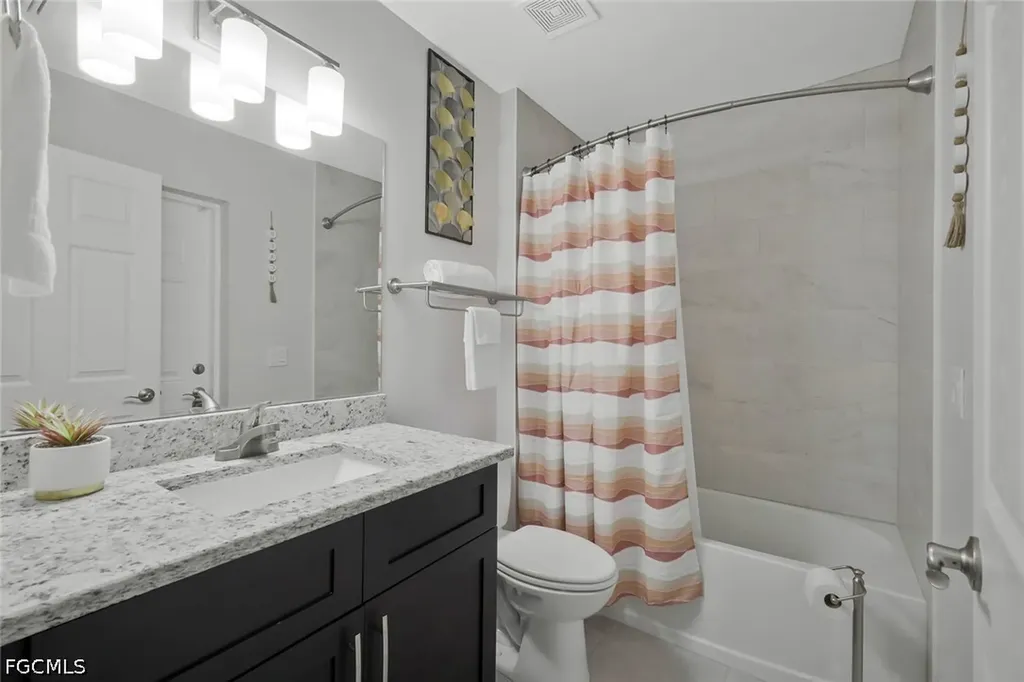 2519 NE 5th Place Cape Coral FL 33909