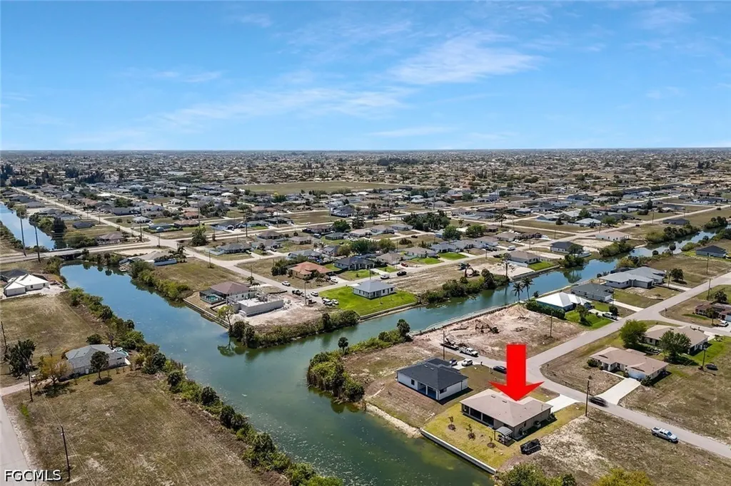 2519 NE 5th Place Cape Coral FL 33909