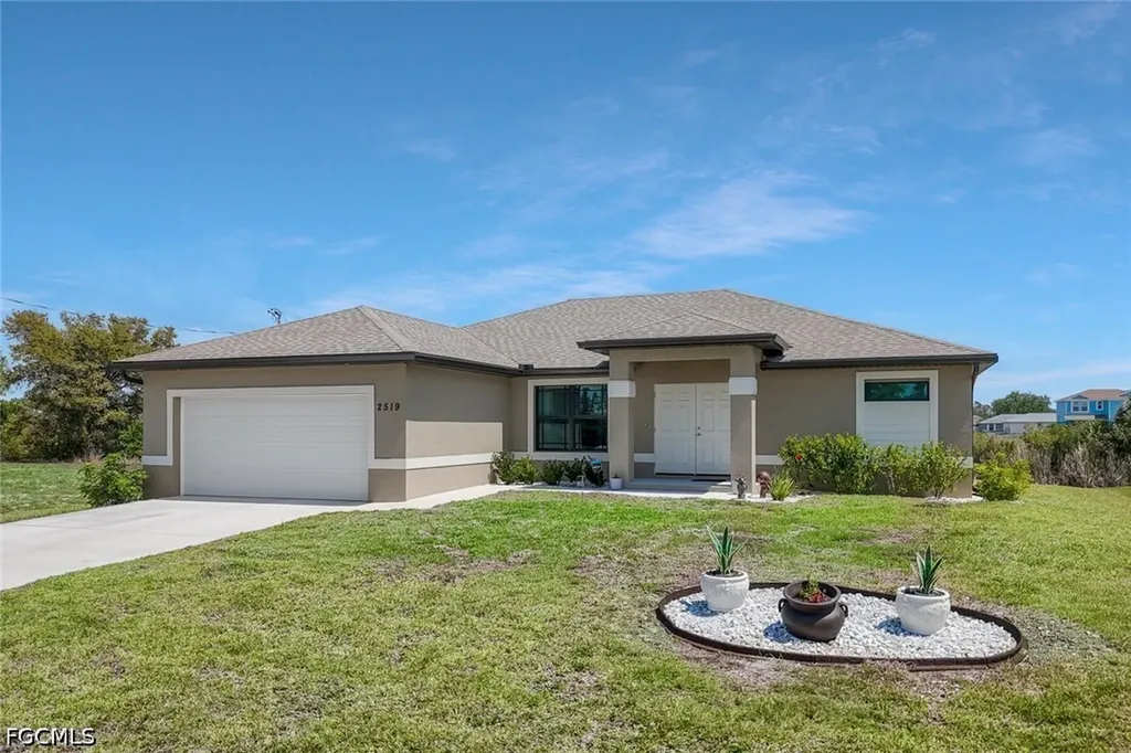 2519 NE 5th Place Cape Coral FL 33909