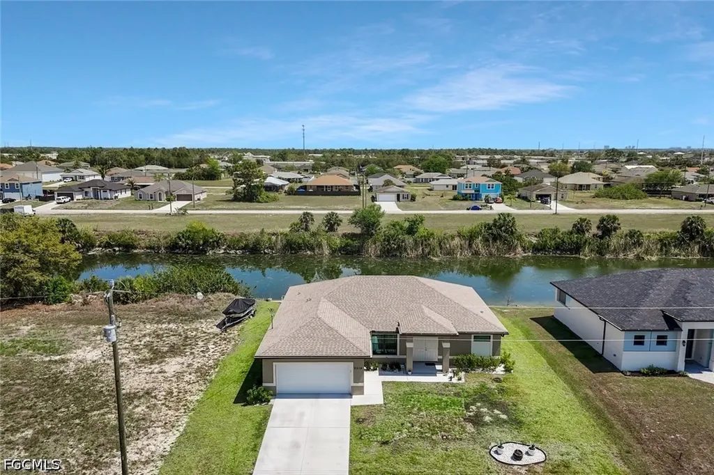 2519 NE 5th Place Cape Coral FL 33909