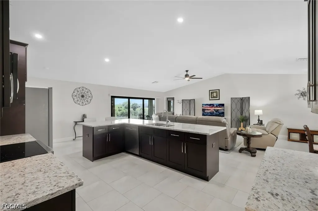 2519 NE 5th Place Cape Coral FL 33909