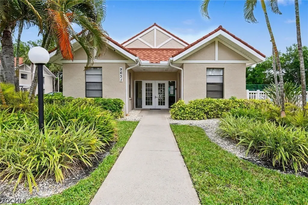 9652 Windsor Gardens Lane Fort Myers FL 33919