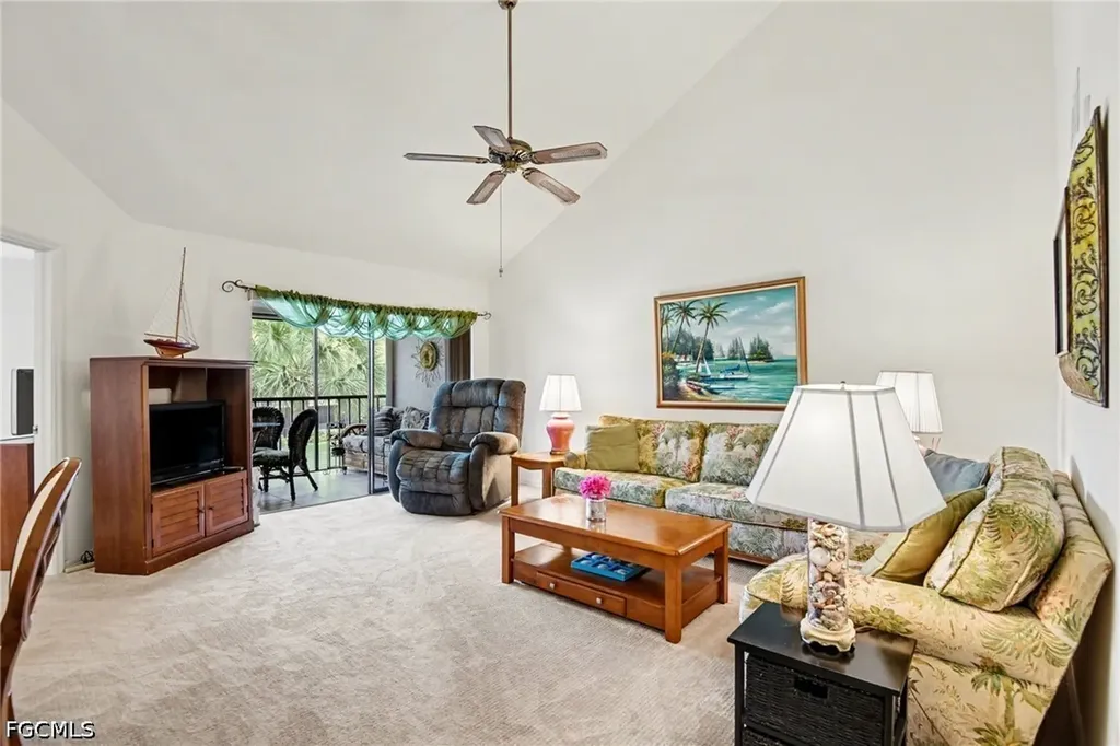 9652 Windsor Gardens Lane Fort Myers FL 33919
