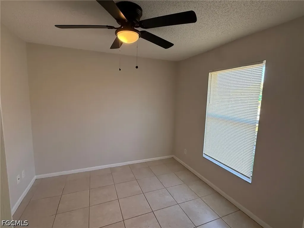 3307 SE 15th Place Cape Coral FL 33904