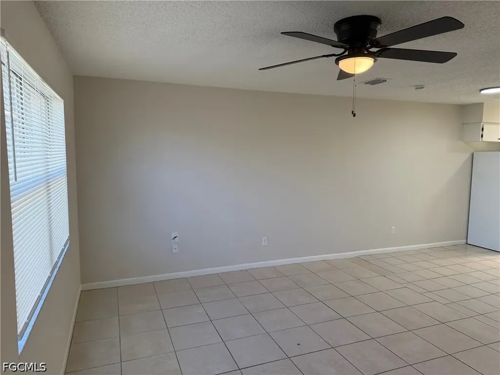 3307 SE 15th Place Cape Coral FL 33904