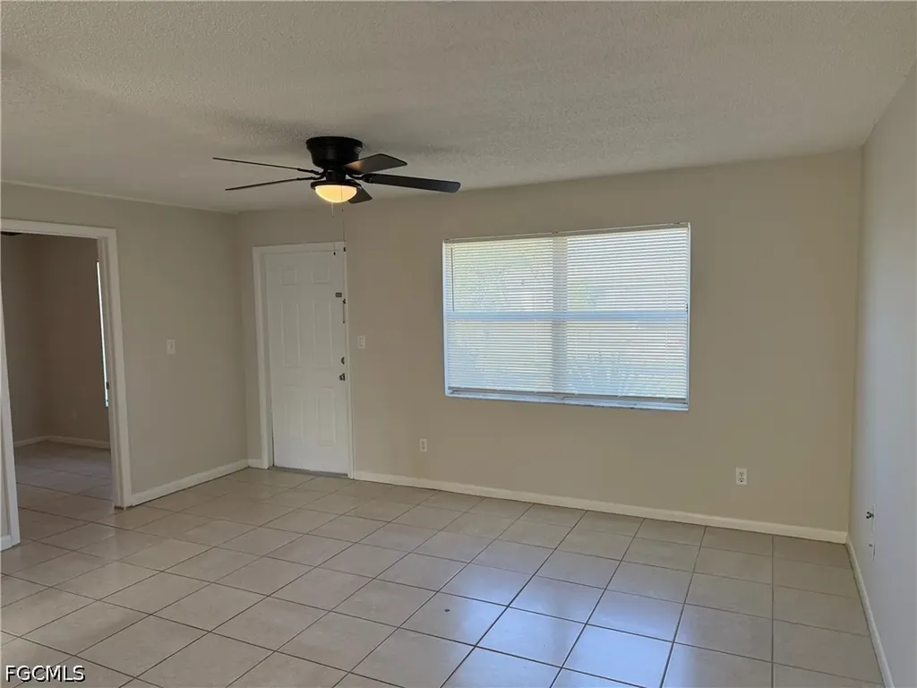 3307 SE 15th Place Cape Coral FL 33904