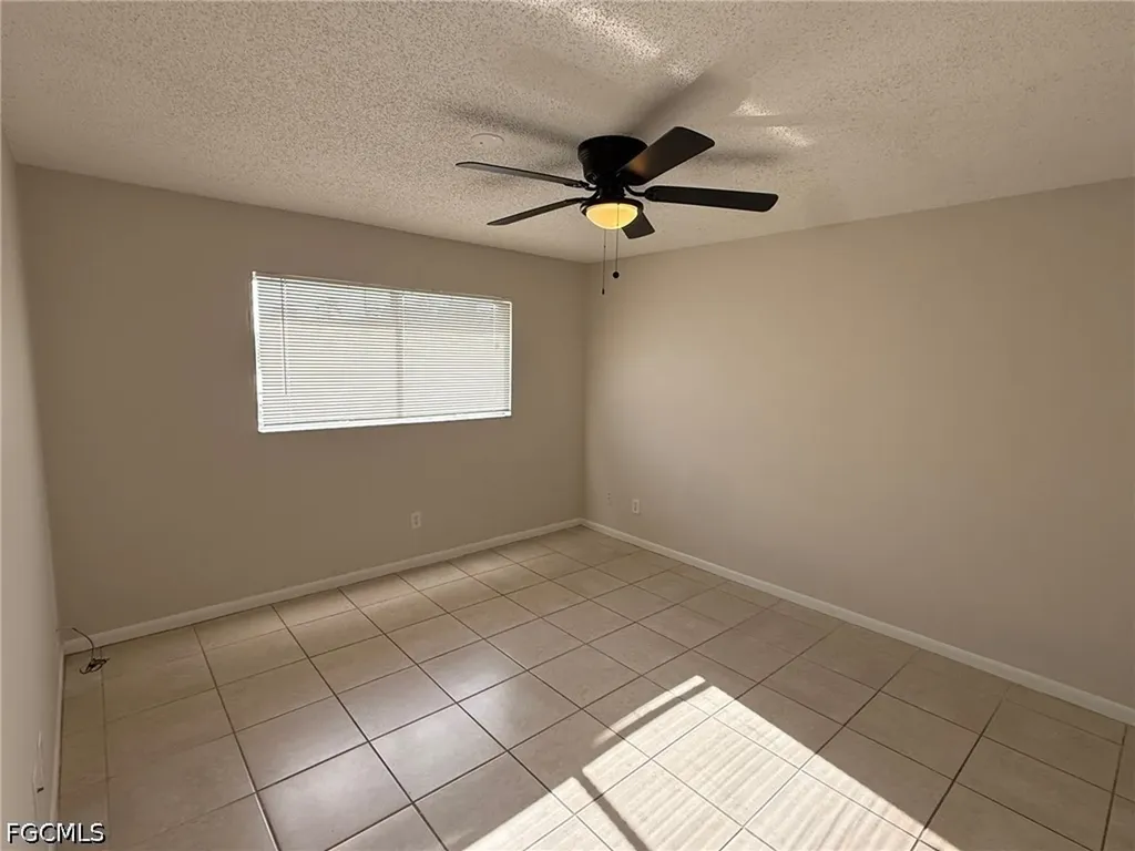 3307 SE 15th Place Cape Coral FL 33904
