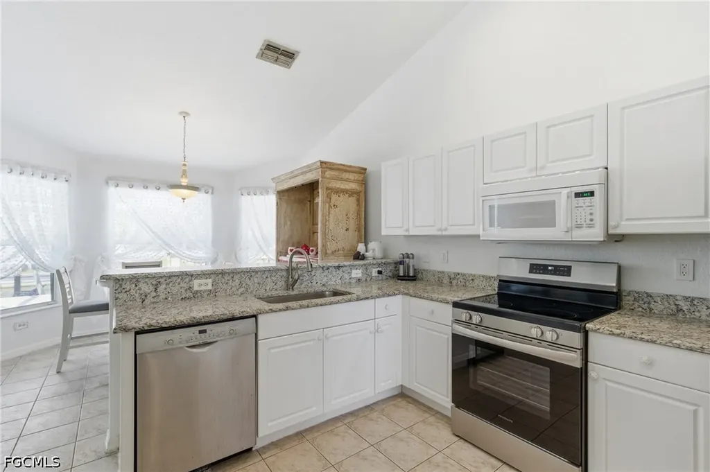 2105 SW 29th Terrace Cape Coral FL 33914