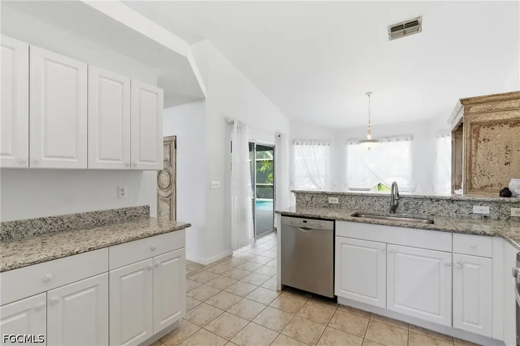 2105 SW 29th Terrace Cape Coral FL 33914