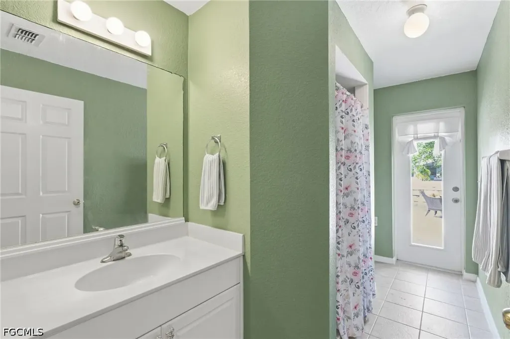 2105 SW 29th Terrace Cape Coral FL 33914